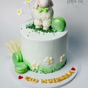 Little Sheep Fantasy Cake
